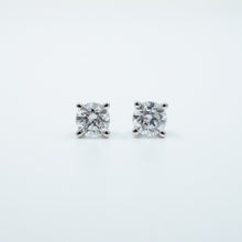 Exquisite Harmony: 2.00+ Carat VS1-VS2 Clarity and DEF Color