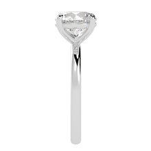 Solitaire with a collar