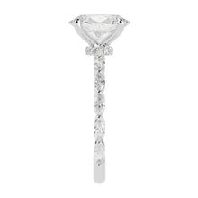 Stunning Oval Cut Diamond Engagement Ring