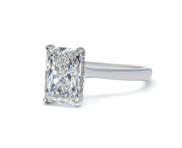Melisande Radiant cut Solitaire Diamond Ring 3.00 + ct, E/VS