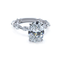 Stunning Oval Cut Diamond Engagement Ring