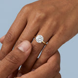 Solitaire with a collar 2.00+ ct D-E/VS