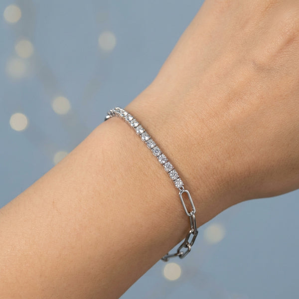 Model shot of the white gold bracelet