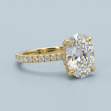 Hidden Halo Oval Brilliant Cut French Cut Pavè 2.00+ CT, D-E/VS