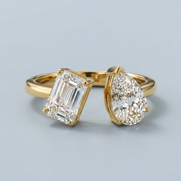 Front view of the yellow gold engagement ring