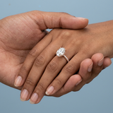 Hidden Halo Oval Brilliant Cut French Cut Pavè 2.00+ CT, D-E/VS