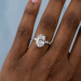 Stunning Oval Cut Diamond Engagement Ring