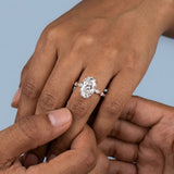 Stunning Oval Cut Diamond Engagement Ring