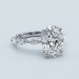 Stunning Oval Cut Diamond Engagement Ring