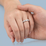 Alternating four round wedding band