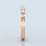 Alternating three round wedding band