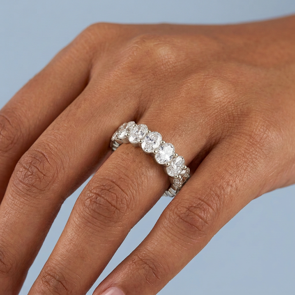 Front view of the white gold diamond wedding band