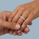Alternating four round wedding band