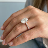 Two-Tone Oval Side-Edge Halo Ring Setting