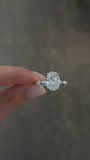 Stunning Oval Cut Diamond Engagement Ring
