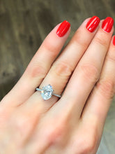 CUSTOM OVAL BRILLIANT DIAMOND ENGAGEMENT RING